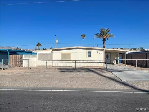927 Riverview Dr, Bullhead City, AZ 86442