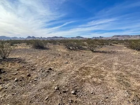 00 N Ehrenberg Rd, Golden Valley, AZ 86413
