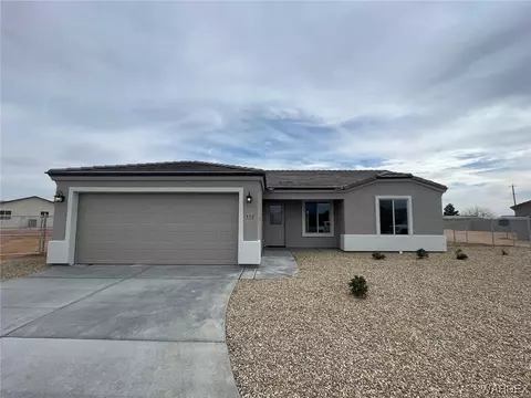 490 S San Vicente Cv, Golden Valley, AZ 86413