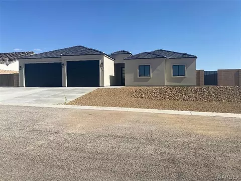 2322 Pawnee Trl, Fort Mohave, AZ 86426