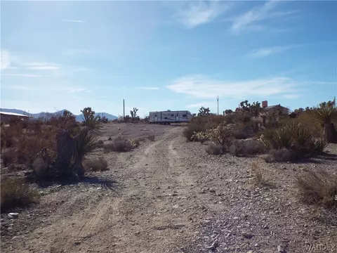 1540 W Wishing Well Dr, Meadview, AZ 86444