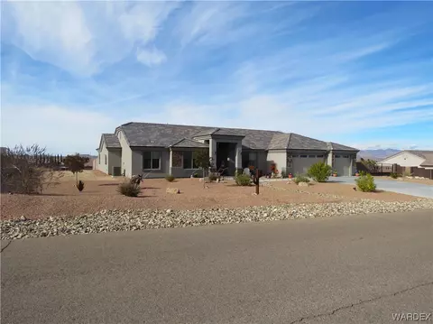 2015 Comanche Dr, Kingman, AZ 86401