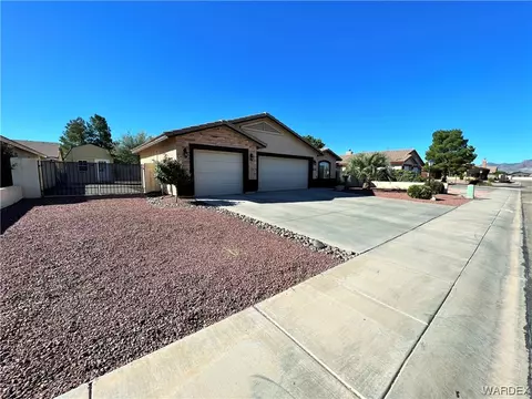 4274 E Cane Ranch Rd, Kingman, AZ 86401