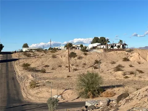 4751 Beach Dr, Topock, AZ 86436