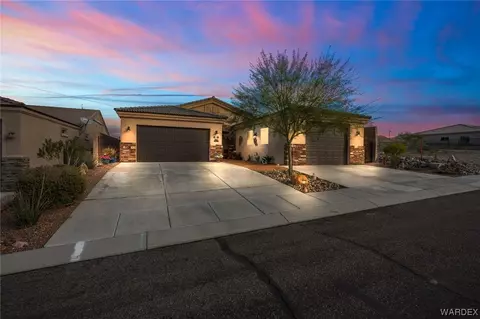 2653 Kingman Dr, Bullhead City, AZ 86429