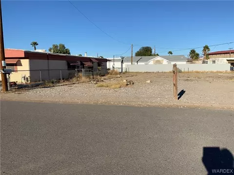 591 Coral Reef Dr, Bullhead City, AZ 86442