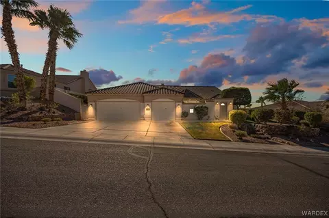 2898 Desert Heights Dr, Bullhead City, AZ 86429
