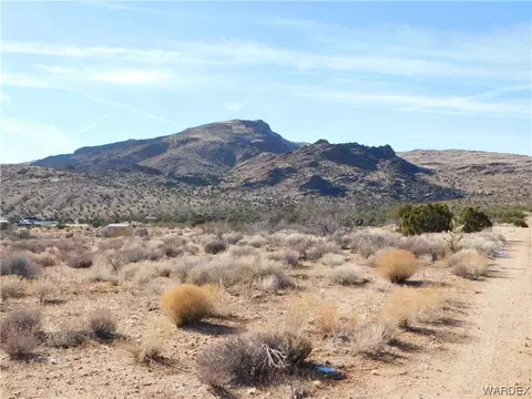 0000 N Glen Cyn, Golden Valley, AZ 86413