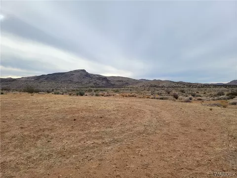 6376 W Sleigh St, Golden Valley, AZ 86413