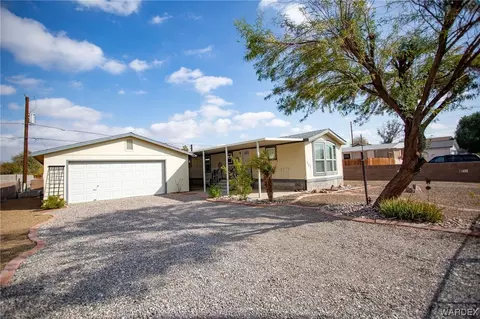 727 Primrose Ln, Bullhead City, AZ 86442