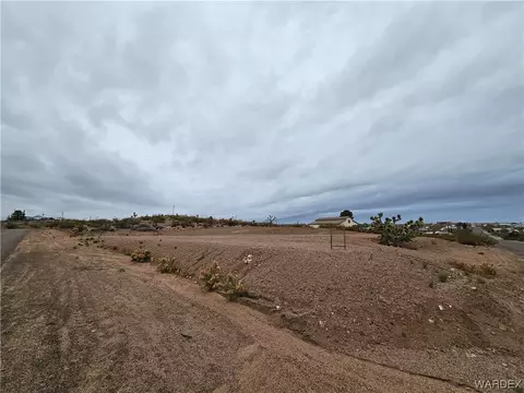 280 W Haystack Dr, Meadview, AZ 86444 photo 2