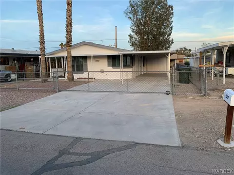 2352 Castle Rock Cir, Bullhead City, AZ 86442