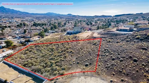 715 Shadow Mountain Dr, Kingman, AZ 86409