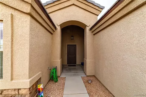 Exterior - 3968 E Ames Ave, Kingman, AZ 86409 photo 5 of 29