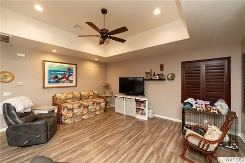 Living - 3968 E Ames Ave, Kingman, AZ 86409 photo 2 of 4