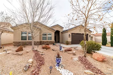 Exterior - 3968 E Ames Ave, Kingman, AZ 86409 photo 3 of 29