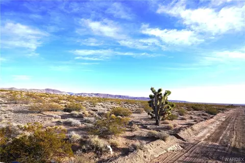 000 N White Fox Dr, White Hills, AZ 86445
