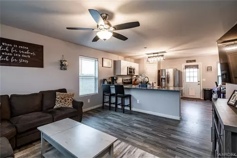 3713 E Koval Dr, Kingman, AZ 86409 photo 2