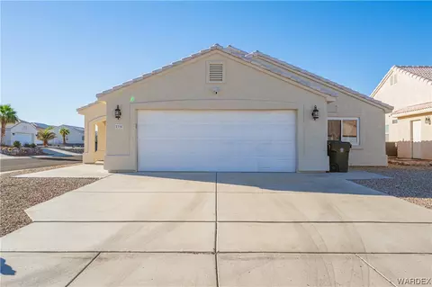 2394 Cabernet Cv, Bullhead City, AZ 86429