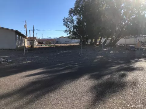 356 Moser Ave, Bullhead City, AZ 86429