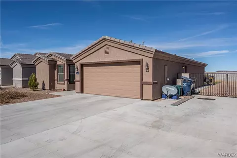Exterior - 3821 E Suffock Ave, Kingman, AZ 86409 photo 6 of 24