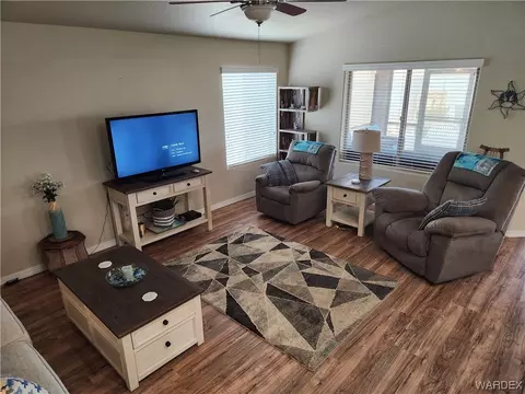 Living - 3821 E Suffock Ave, Kingman, AZ 86409 photo 4 of 8