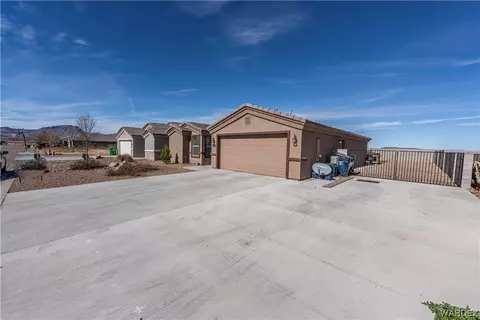Exterior - 3821 E Suffock Ave, Kingman, AZ 86409 photo 5 of 24