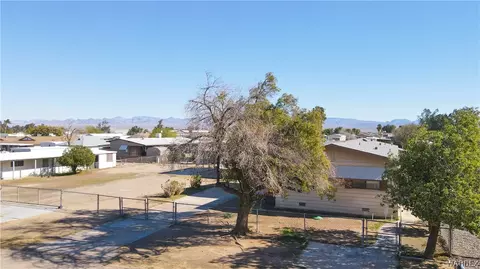 8302 S Green Valley Rd, Mohave Valley, AZ 86440