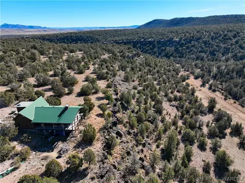 29775 W Ridge Runner Rd, Seligman, AZ 86337