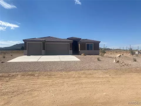 8894 E Arches Dr, Kingman, AZ 86401