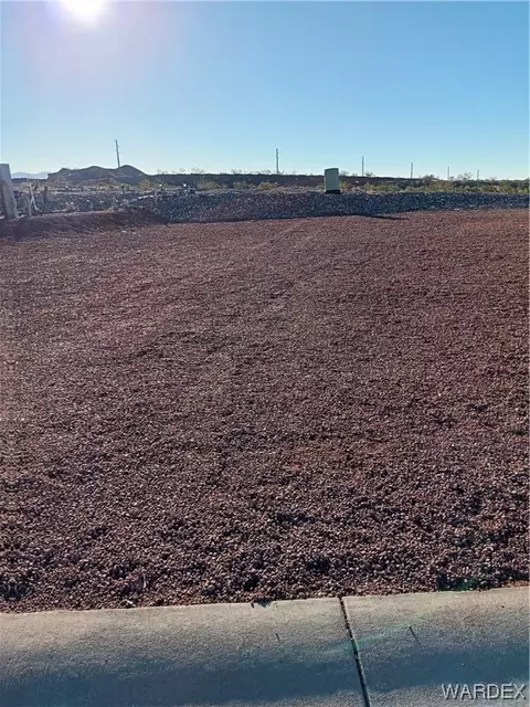 2348 Monterrey Ln, Bullhead City, AZ 86442