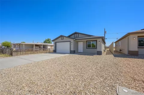 952 Sandy Beach Dr, Bullhead City, AZ 86442