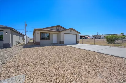 948 Sandy Beach Dr, Bullhead City, AZ 86442