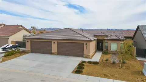 6082 S Calico Ave, Fort Mohave, AZ 86426