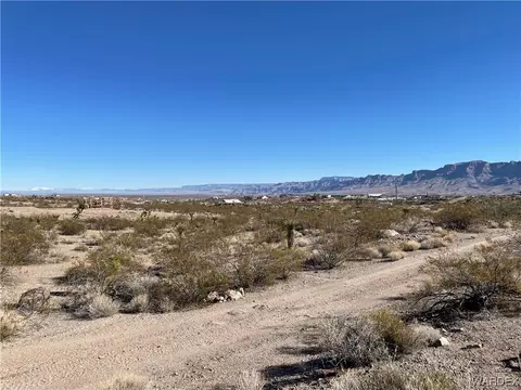 1160 W Haystack Dr, Meadview, AZ 86444