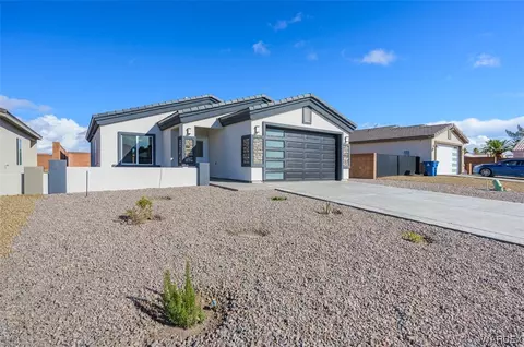 1741 Sugar Bush Pl, Fort Mohave, AZ 86426