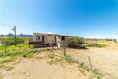 2401 S Cibola Rd, Golden Valley, AZ 86413