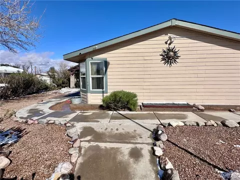 3625 E Lark Ln, Kingman, AZ 86409 photo 8