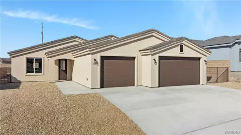 879 Florence Ave, Bullhead City, AZ 86429
