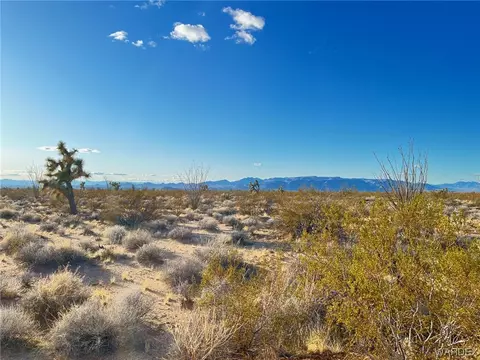0 S Custer Rd, Yucca, AZ 86438