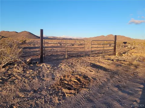 000 11th St, Dolan Springs, AZ 86441