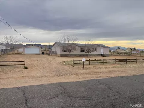 530 S Santa Cruz Rd, Golden Valley, AZ 86413