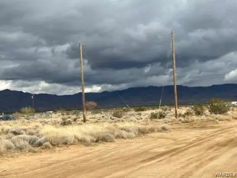 0000 W Unkar, Golden Valley, AZ 86413