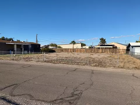 677 Cherry Blossom Ln, Bullhead City, AZ 86442