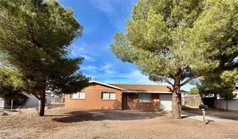 2433 Lillie Ave, Kingman, AZ 86401