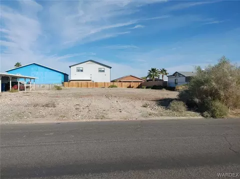 835 Turney Dr, Bullhead City, AZ 86442
