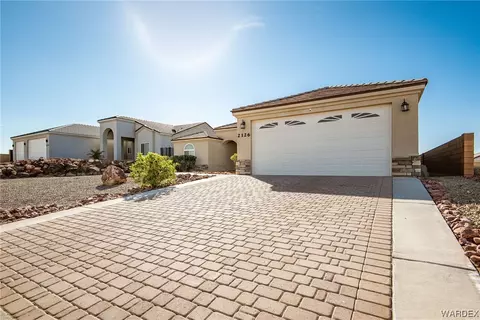 2126 E Oasis Ln, Fort Mohave, AZ 86426