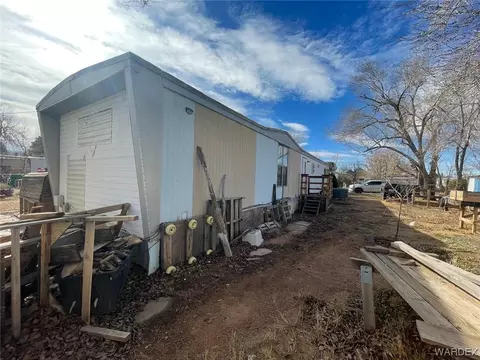 3695 E Bluebird Ln, Kingman, AZ 86409