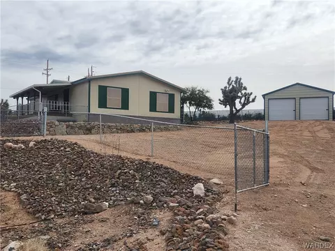 31 W Boathouse Dr, Meadview, AZ 86444