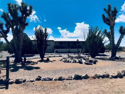 8588 E Colorado Dr, Kingman, AZ 86401